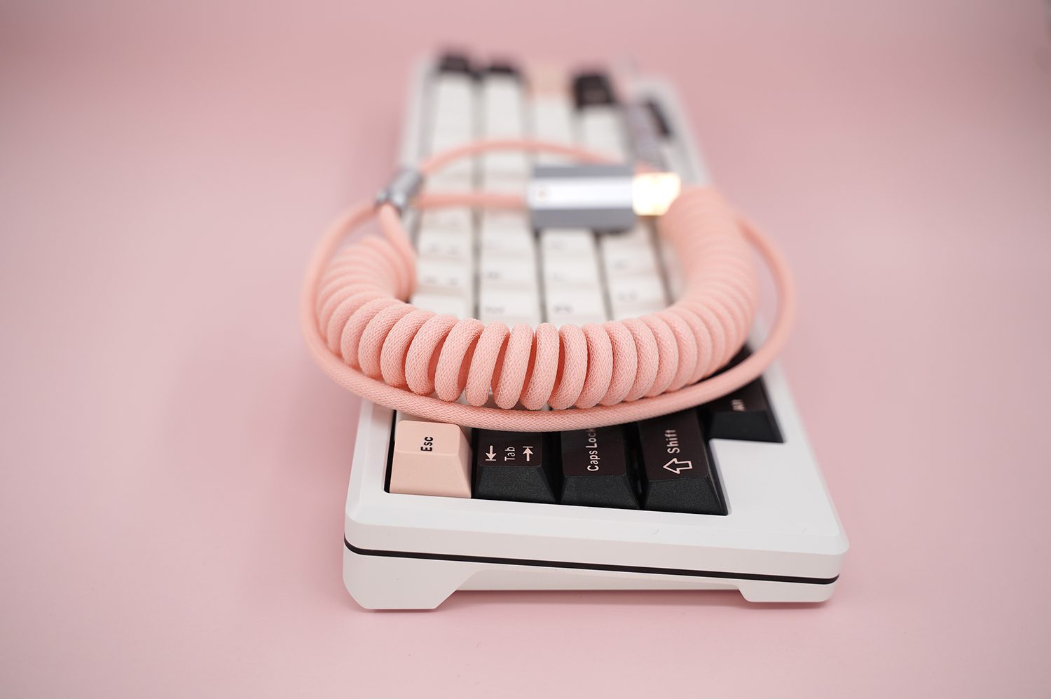 GeekCable Customized Mechanical Keyboard Data Cable For GMK Theme SP Keycaps For Filco For Varmilo Theme Full Pink Handmade