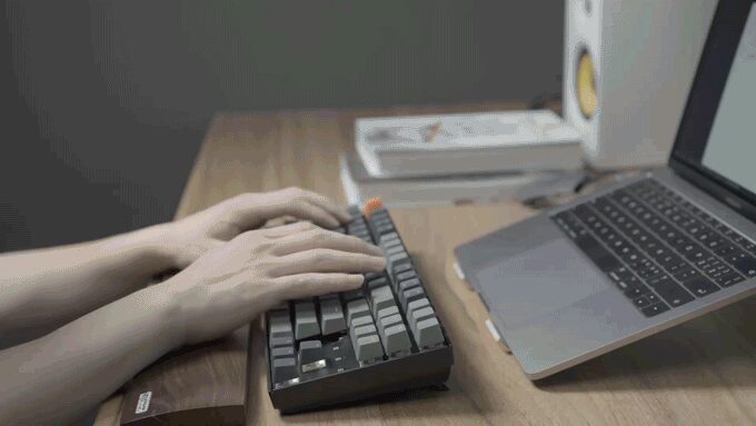 Keychron K8 A Wireless Bluetooth Mechanical Keyboard 87 Keys Gateron Switch White Backlight Keyboard for Mac Windows Keychron K8 A Wireless Bluetooth Mechanical Keyboard 87 Keys Gateron Switch White Backlight Keyboard for Mac Windows