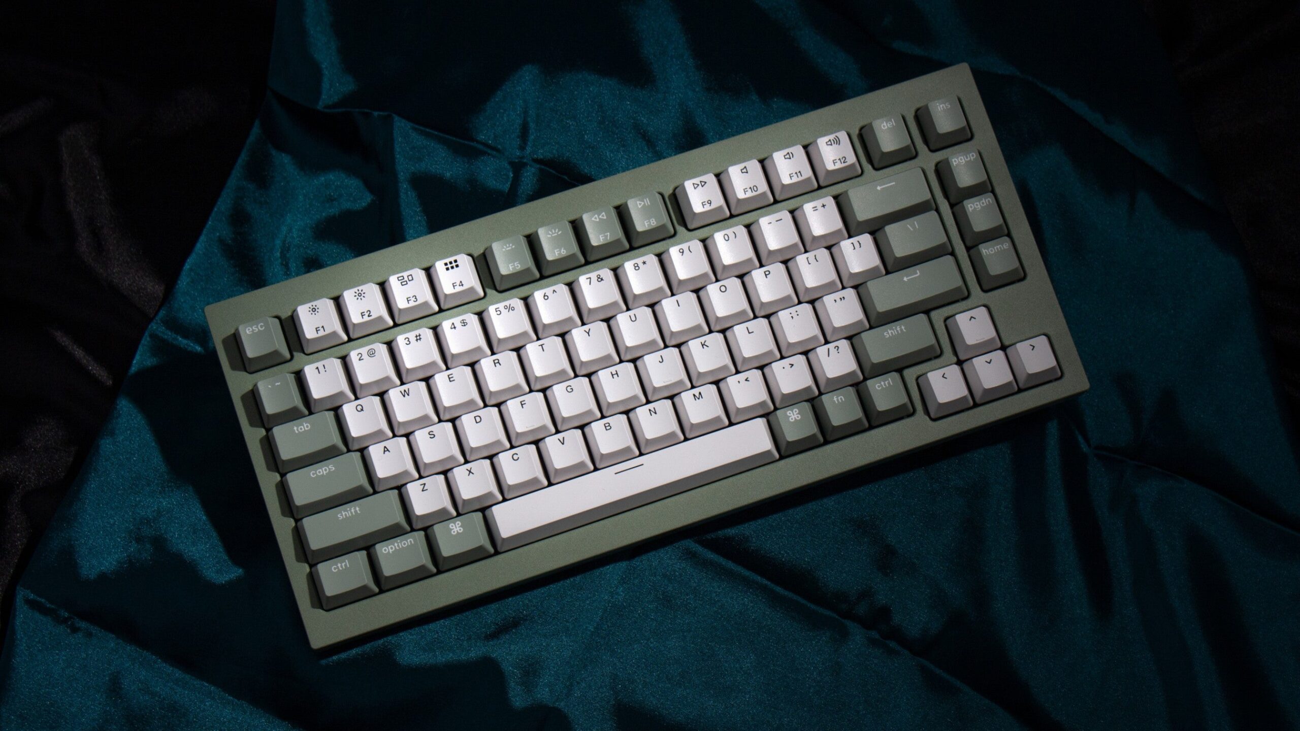 Keychron Q1 QMK Fully Assembled Custom Mechanical Keyboard 75% Layout Type-C Wired Keyboards for Mac Windows Keychron Q1 QMK Fully Assembled Custom Mechanical Keyboard 75% Layout Type-C Wired Keyboards for Mac Windows