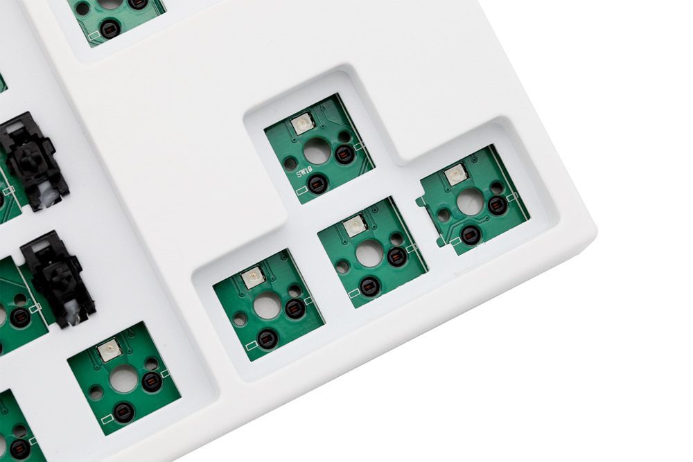 80% MKB87 TKL 87 key dual mode bluetooth White Mechanical Keyboard kit type c hot swappable switch lighting effects RGB switch