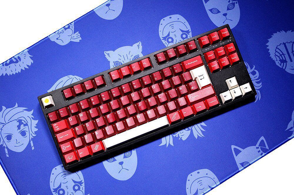 DCS Mechanical keyboard Mousepad Deskmat Demon hunting 900 400 5mm Stitched Edges /Rubber High quality soft touch Rubber DCS Mechanical keyboard Mousepad Deskmat Demon hunting 900 400 5mm Stitched Edges /Rubber High quality soft touch Rubber